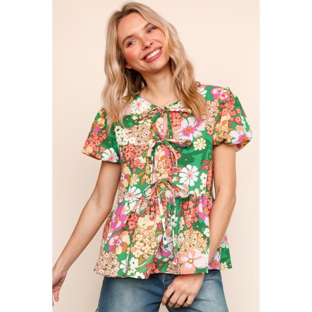 NEW! Kelly Green Front Tie Bubble Sleeve Floral Top! - Picture 6 of 8